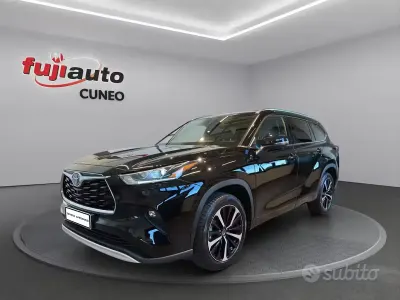Usata Toyota Highlander Executive 248 CV (182 kW) 2021 Attitude black SUV