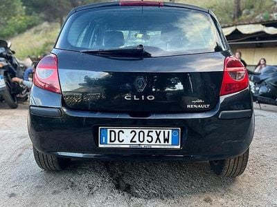 Usata Renault Clio II 85 CV (62 kW) 2006 Nero Berlina
