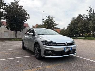 Usata VW Polo R-line 90 CV (66 kW) 2020 Grigio Utilitaria