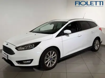 Usata Ford Focus Titanium 120 CV (88 kW) 2016 Bianco Station wagon