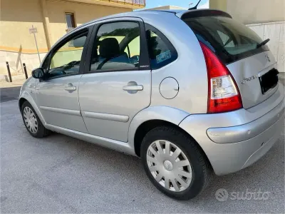 Usata Citroën C3 68 CV (50 kW) 2004 Grigio