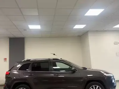 Usata Jeep Cherokee 140 CV (102 kW) 2014 Grigio SUV