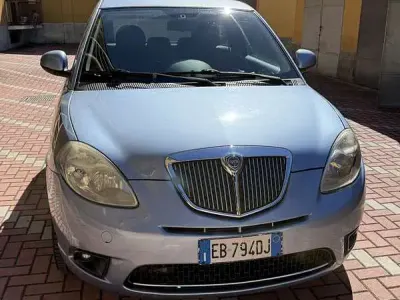 Usata Lancia Ypsilon 60 CV (44 kW) 2010 Utilitaria