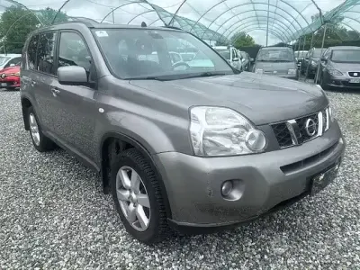 Usata Nissan X-Trail Platinum 150 CV (110 kW) 2010 Grigio SUV