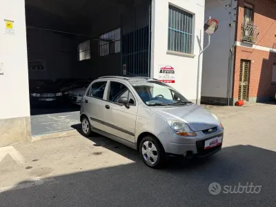 Usado Chevrolet Matiz 61 CV (44 kW) 2007 Gris Utilitario