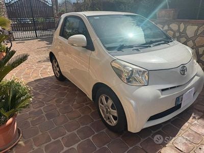Usata Toyota iQ 68 CV (50 kW) 2010 Bianco Utilitaria