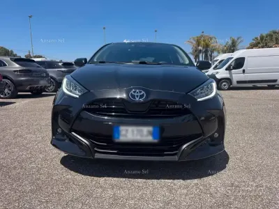Usata Toyota Yaris Hybrid Trend 92 CV (67 kW) 2025 Nero Berlina