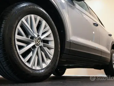 Usata VW T-Roc Life 110 CV (80 kW) 2022 Grigio SUV