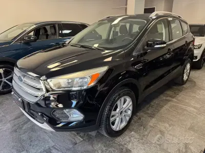 Usata Ford Kuga Titanium 120 CV (88 kW) 2018 Grigio SUV