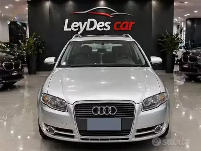Käytetty Audi A4 143 HP (105 kW) 2005 Harmaa Sedan