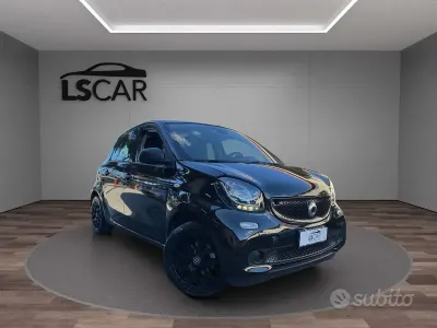 Usata Smart ForFour Passion 71 CV (52 kW) 2019 Nero Utilitaria