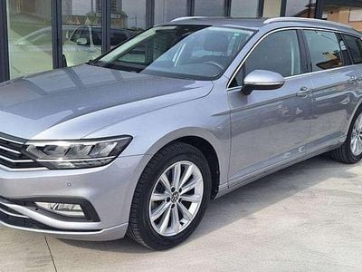 Usata VW Passat Business 122 CV (89 kW) 2022 Grigio metallizzato Station wagon