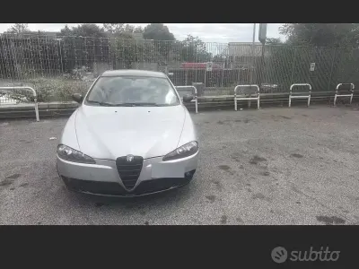 Occasion Alfa Romeo 147 Distinctive 150 ch (110 kW) 2005 Gris Citadine