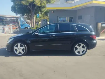 Usata Mercedes R320 224 CV (164 kW) 2007 Nero Station wagon