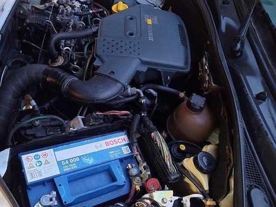 Usata Renault Kangoo Authentique 64 CV (47 kW) 2002 Monovolume