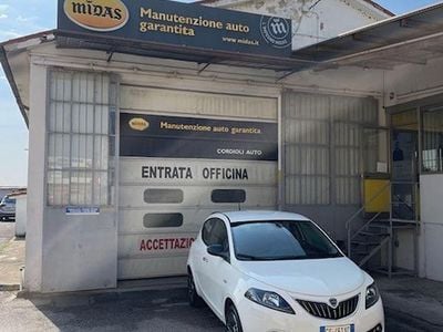 Usata Lancia Ypsilon 69 CV (50 kW) 2024 Bianco Utilitaria