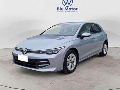 Usata VW Golf VIII Life 116 CV (85 kW) 2025 Dolomite silver metallizzato Berlina