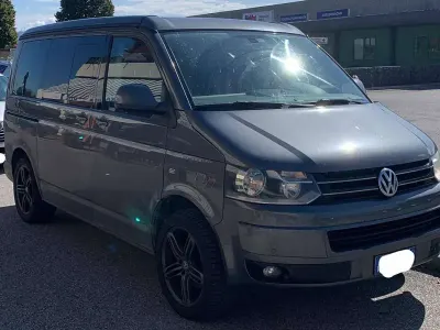 Usata VW California California 140 CV (102 kW) 2015 Grigio Furgone