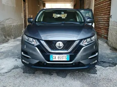 Usata Nissan Qashqai N-Connecta 150 CV (110 kW) 2019 Grigio SUV