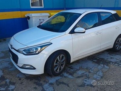 Usata Hyundai i20 Turbo 75 CV (55 kW) 2015 Berlina