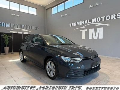Usata VW Golf VIII Style 116 CV (85 kW) 2022 Grigio Berlina