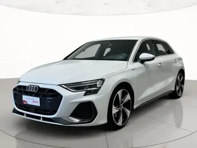 Usata Audi A3 S-Line 150 CV (110 kW) 2025 2y bianco ghiacciaio metallizzato Berlina