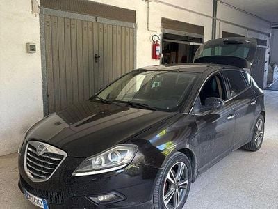 Usata Lancia Delta 120 CV (88 kW) 2012 Nero Utilitaria
