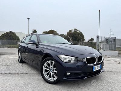Usata BMW 320 Comfort Edition 190 CV (139 kW) 2017 Blu Station wagon