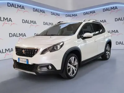 Usata Peugeot 2008 Allure 100 CV (73 kW) 2018 Bianco SUV