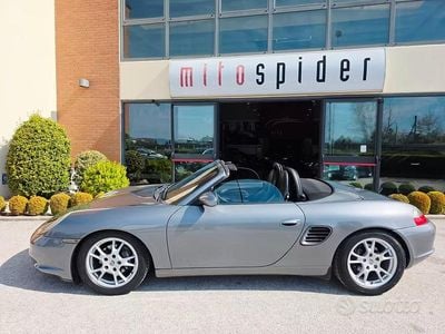 Usata Porsche Boxster 228 CV (167 kW) 2003 Grigio Cabrio
