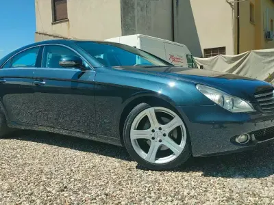 Usata Mercedes CLS320 Chrome 224 CV (164 kW) 2006 Blu/azzurro Coupé