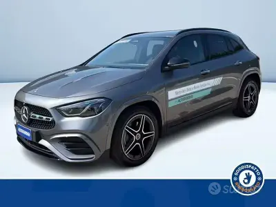 Usata Mercedes GLA200 AMG line 150 CV (110 kW) 2025 Grigio SUV