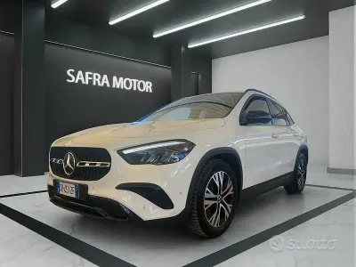 Usata Mercedes GLA180 Advanced Plus 116 CV (85 kW) 2023 Bianco SUV