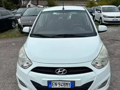 Usata Hyundai i10 69 CV (50 kW) 2013 Bianco Utilitaria