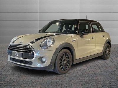 Usata Mini Cooper D 116 CV (85 kW) 2018 Grigio sabbia Utilitaria