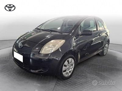 Usata Toyota Yaris Sol 69 CV (50 kW) 2008 Argento Utilitaria