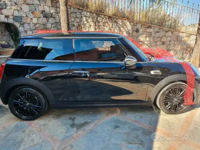 Usata Mini Cooper D 2015 Nero Utilitaria