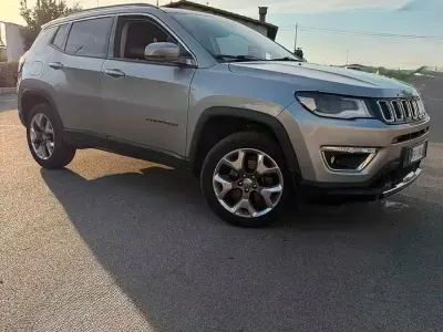 Usata Jeep Compass 140 CV (102 kW) 2019 Grigio SUV