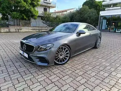 Usata Mercedes E220 Business 194 CV (142 kW) 2017 Grigio Coupé