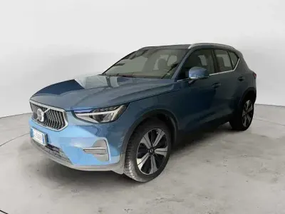Usata Volvo XC40 Core 261 CV (191 kW) 2022 Blu SUV
