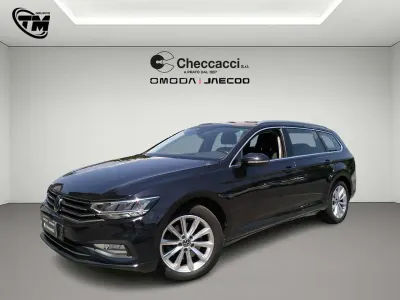 Usata VW Passat Business 150 CV (110 kW) 2022 Nero Station wagon