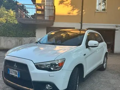 Usata Mitsubishi ASX 150 CV (110 kW) 2011 Bianco SUV