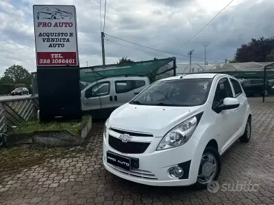Usata Chevrolet Spark 65 CV (47 kW) 2012 Bianco Utilitaria