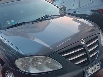 Usata Ssangyong (KGM) Rodius 165 CV (121 kW) 2008 Nero Monovolume