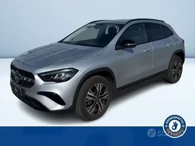 Käytetty Mercedes GLA180 Advanced 116 HP (85 kW) 2025 Hopea Katumaasturi