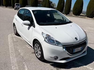Usata Peugeot 208 Active 82 CV (60 kW) 2012 Utilitaria