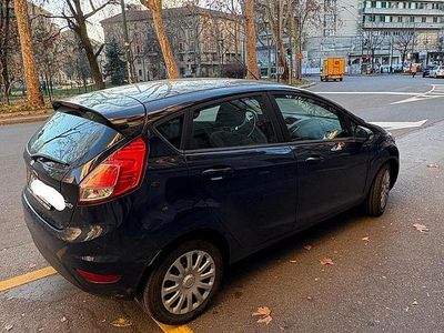 Usata Ford Fiesta 71 CV (52 kW) 2013 Blu Utilitaria