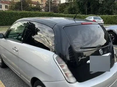 Usata Lancia Ypsilon 77 CV (56 kW) 2009 Grigio Utilitaria