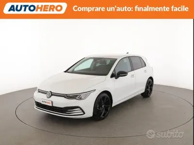 Usata VW Golf VIII Life 131 CV (96 kW) 2022 Bianco Berlina