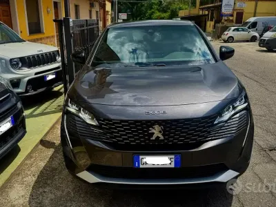 Usata Peugeot 3008 Allure 131 CV (96 kW) 2023 Grigio SUV